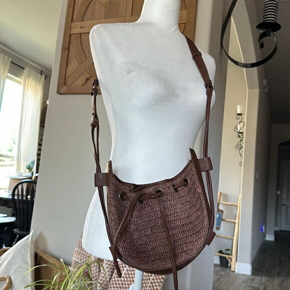 NWOT Free People Cabana Crossbody Bag Brown Beachy Slouchy Vegan Leather Woven - Picture 9 of 15